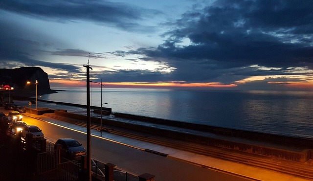 "FACING THE SEA" VEULETTES SUR MER APARTMENT