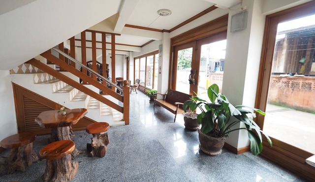 Fah Place Hotel