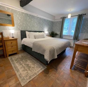 Fairfield Snug - Ashover Village Super King-Twin