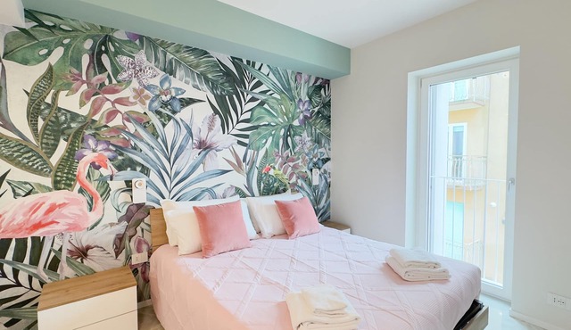 Fairmont Seafront Flamingo Suite by Ca-Sa Check