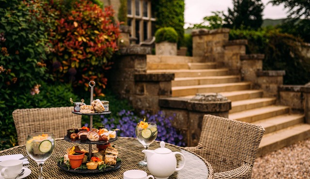 Falcon Manor Hotel