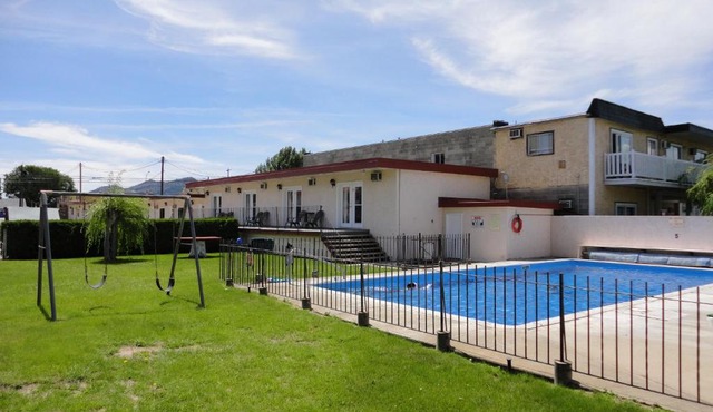 Falcon Resort
