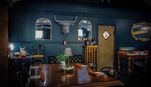 Fall River Hotel and Grazerz Restaurant