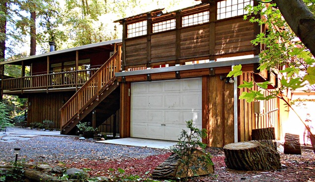 ~Fall SALE~Upscale GetAway@~Private Beach~Kayaks~SPA,Sauna,Basics,3-5 Nights min