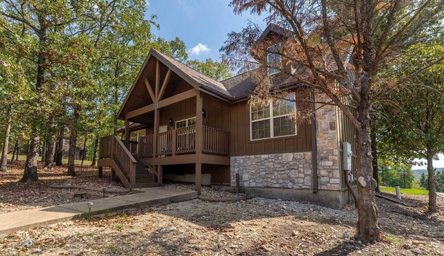 "Falling Leaf" Lodge - Stonebridge Resort by SDC -Short walk to Private Lake - SB100