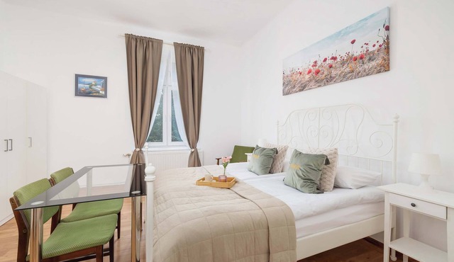 Family Apartment in the Center | Two Bedrooms | Workspace.