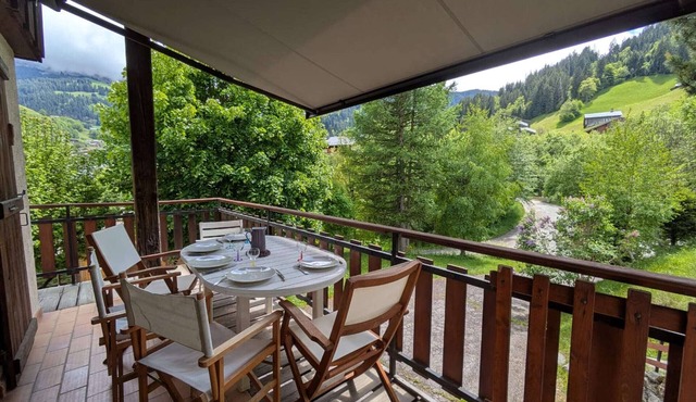 Family chalet 8 pers, quiet, nature in Beaufort