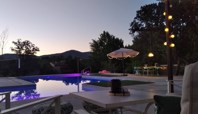 Family country villa next to the Cazalegas reservoir (Talavera de la R. Toledo)