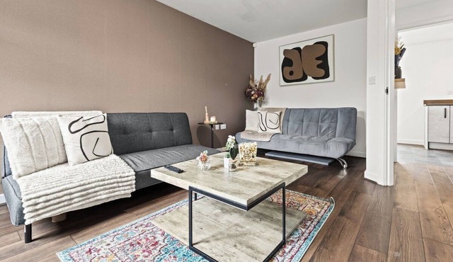 Family-Friendly 3BR Home with Games