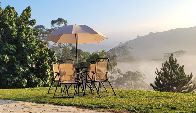 Family farm with stunning views!