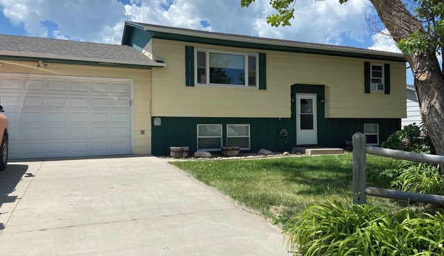 Family-Friendly 3BR Home near Rapid City, Pets Welcome, Easy I-90 Access