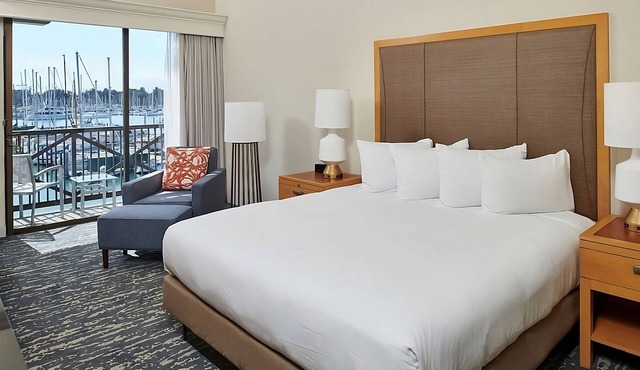 Family-Friendly Bay Area Stay | 3 Units | Pool, Free Parking & breakfast