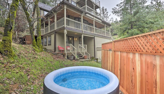 Family-Friendly 'Forest Cabin' w/ Hot Tub