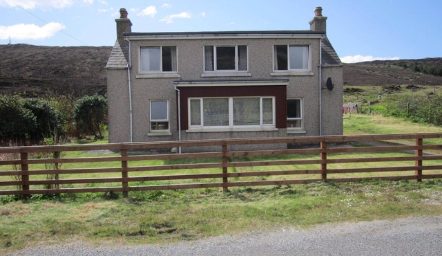Family Friendly Cottage Near Sandy Beaches