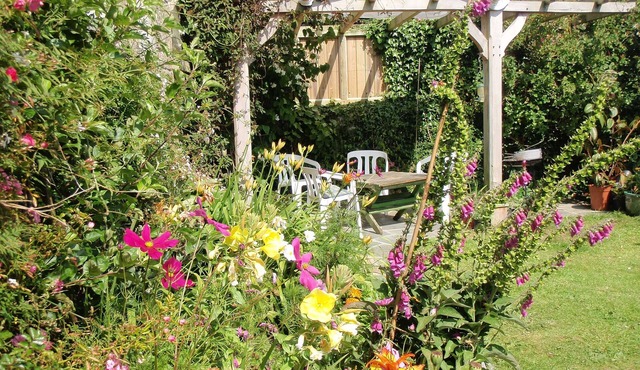 Family friendly, homely cottage near St Just, a short drive to amazing beaches