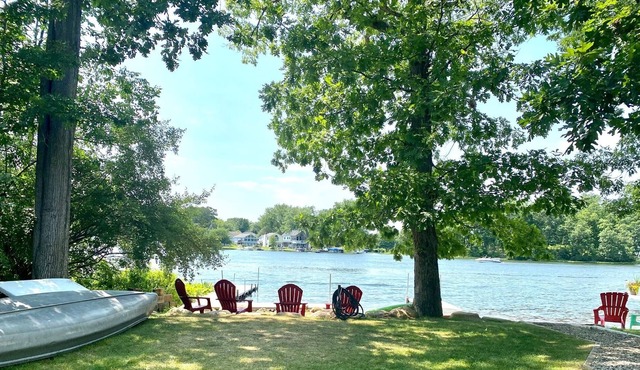 Family friendly lakefront home on all-sports chain of lakes in Genesee County