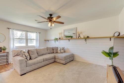 Family-Friendly Lincoln Home w/Sandbox & Grill!