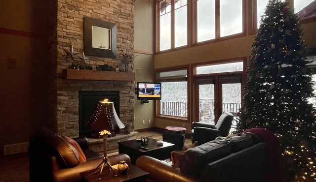 Family Friendly Mountain View Luxury Chalet