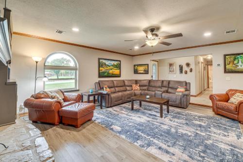 Family-Friendly Tulsa Suburb Home By Parks & River