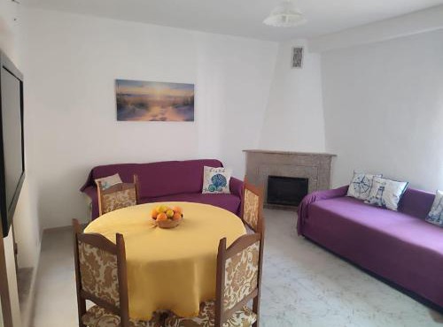 Family&Friends 1 - Ground Floor 2-Room Guest Suite - Natural Stone Wall Cooling twin room and large lounge with real beds - fully equipped & minutes from the sea & beach