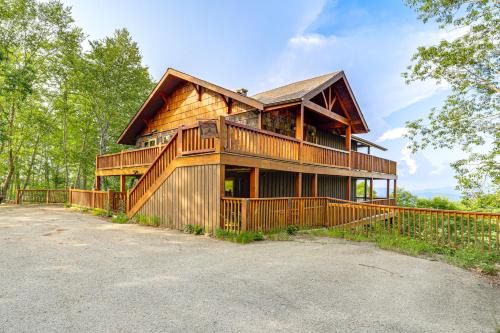Family Fun! Beech Mtn Home w/Game Room & Views