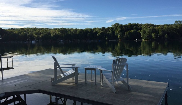 Family Fun on Crystal Lake Island - minutes to Road America, hiking, PGA Golf