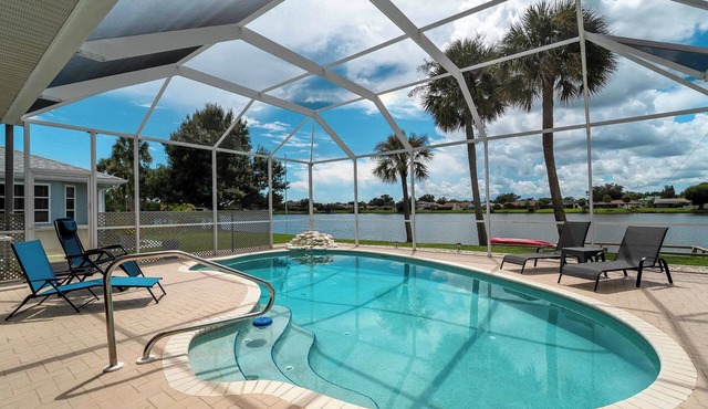 Family Lake Front Getaway, Heated Pool Dock/Kayak