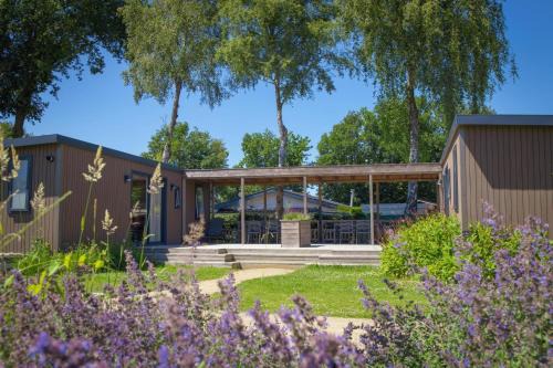 Family Lodge | 24 persons