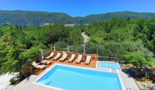 Family Modern House, Wi-Fi, BBQ, Quiet, sleeps 6