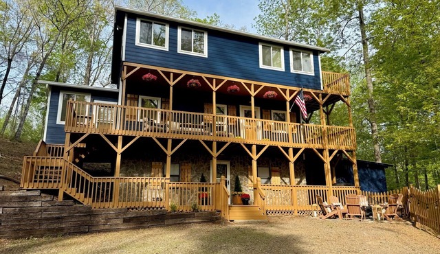 FAMILY RETREAT: SOGGY BEAR BOTTOM