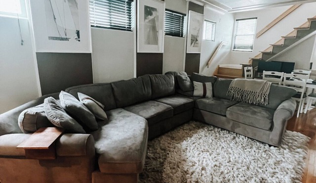 Family sized Home 10 min walk to Marina