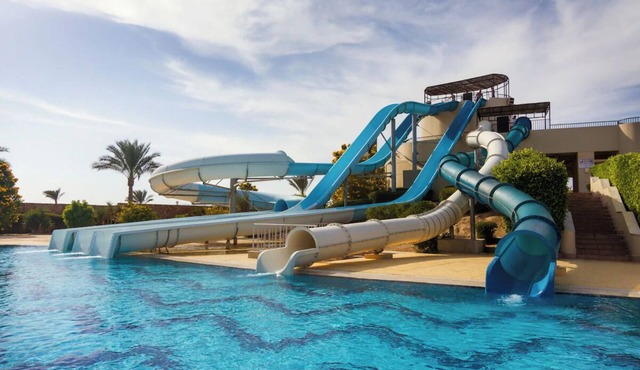Family Time Redefined | 3 Sea-view Rooms w/Spa, Sports & Waterpark Access