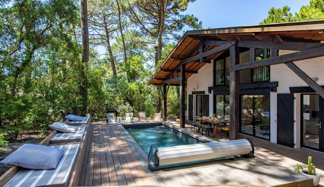 Family Villa with 4 En-Suite Bedrooms Heated Pool