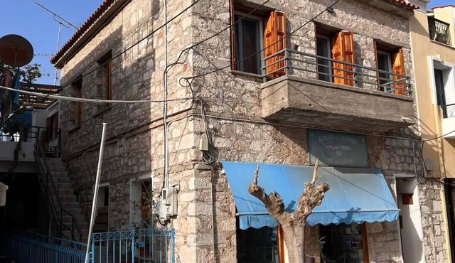 Fancy 4-bedroom family summer house in Pythagoreio.