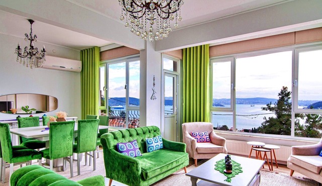 Fancy Apartment with Balcony and View in Sariyer