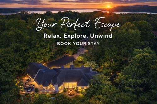 Fancy Poconos Castle Indoor MEGA 10plus Hot Tub