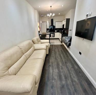 Fantastic 1 Bed in Heart of Edinburgh