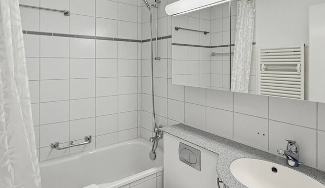 Fantastic 1BR flat in the city centre (Sky11)