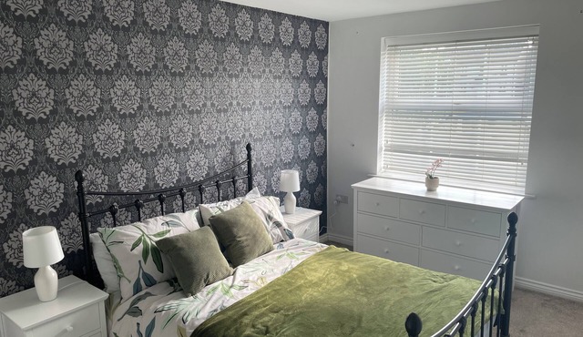 Fantastic 2 Bedroom Apartment- close to Birmingham Airport/NEC/Hospital