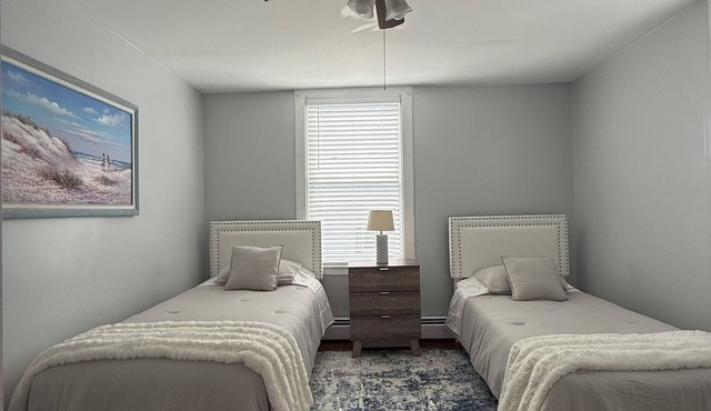 Fantastic 2-bedroom apartment in Beverly by the beach - near historic Salem