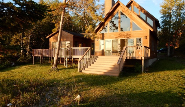 Fantastic 3-bedroom house in Beaver Island perfect for your getaway