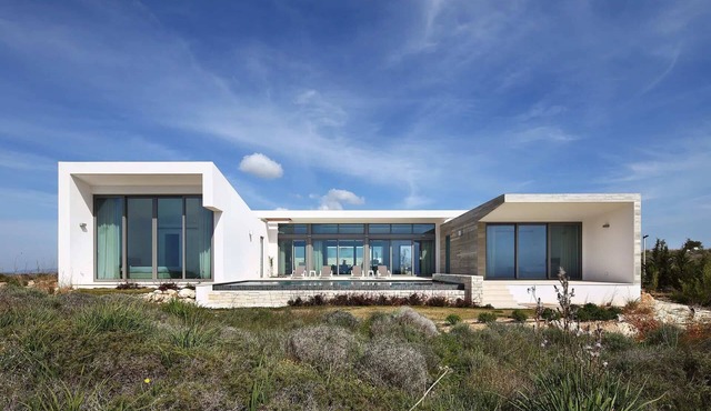 Fantastic 4BR Residence with Ocean View