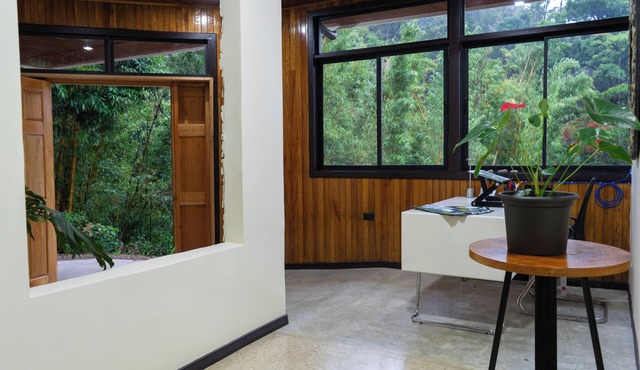 Fantastic 5-bedroom hotel in Monteverde