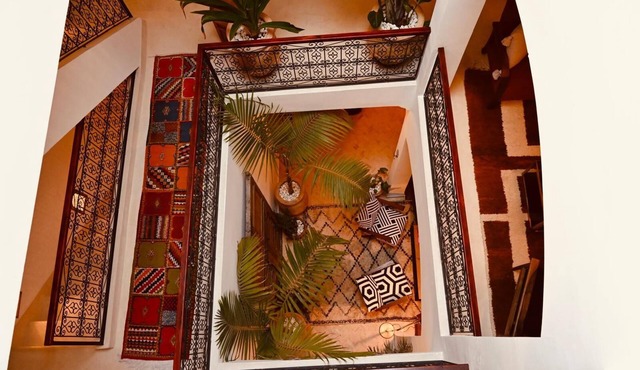 Fantastic 5-bedroom RIAD with AC in Marrakech Pool and terrasse to relax.