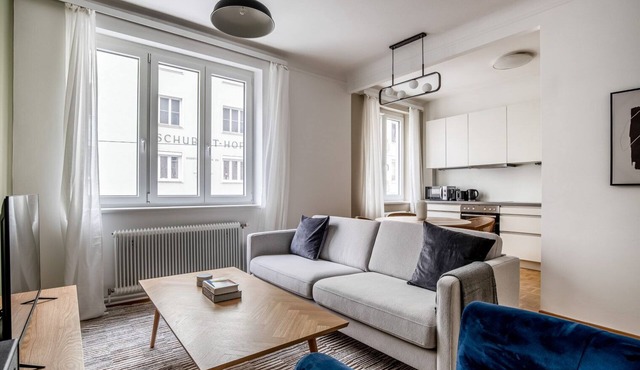 Fantastic Alsergrund 2BR w/Elevator, nr Dining & Tram, by Blueground
