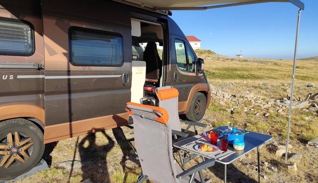 FANTASTIC AUTO-CARAVAN