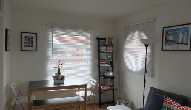 Fantastic Central Location - Parking - Business or Leisure