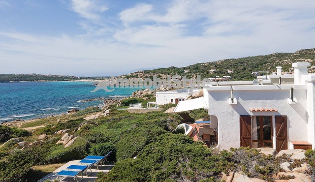 Fantastic front row villa with breathtaking sea view