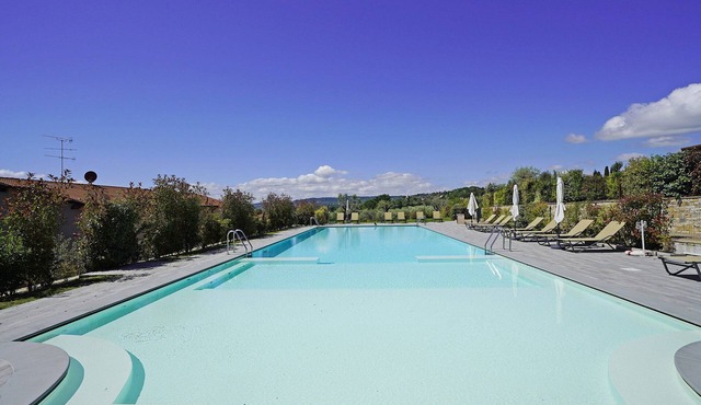 Fantastic Garda Villa | 5 Bedrooms | Villa Garda Sky | Private Pool & Secluded.