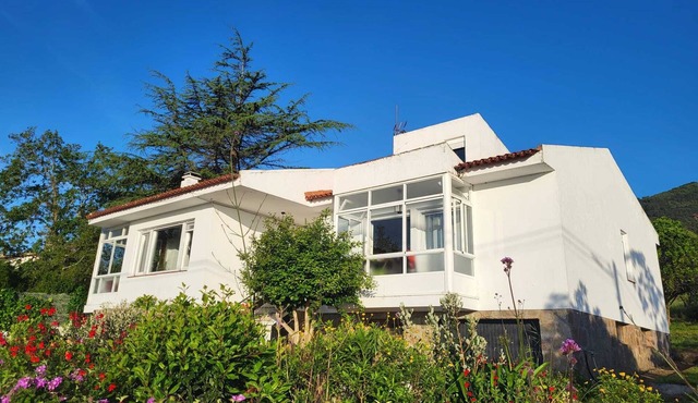 Fantastic house on the beach with views of Portugal